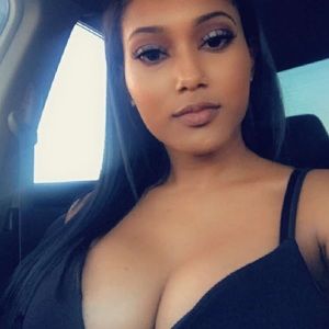 Meet your Posher, Ana